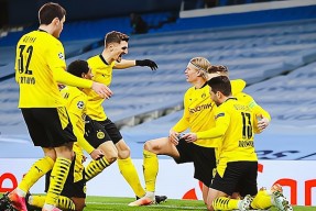 爱游戏手机客户端-多特蒙德迎欧超杯关键赛；今夜完成体检；信心回归；团队化学反应显著(多特蒙德买下博纳诺特后)