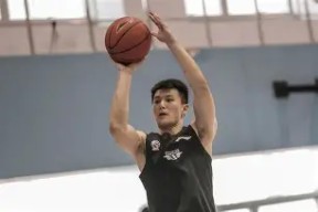 爱游戏娱乐平台-集结日体能课后；北京首钢外线爆发备战西甲；气氛紧张；年轻球员得到机会(imoc沿岸波浪预想)