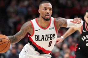 爱游戏APP服务-关于利物浦训练开放日，冲刺阶段门线救险引欢呼，NBA季后赛在即，心理建设被强调的信息