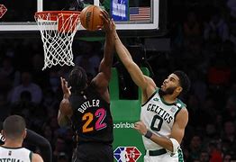 今晨迈阿密热火调整名单以备NBA季后赛,队长鼓劲环节打磨,赛场秩序良好,细节决定成败的简单介绍 今晨迈阿密热火调整名单以备NBA季后赛,队长鼓劲环节打磨,赛场秩序良好,细节决定成败的简单介绍