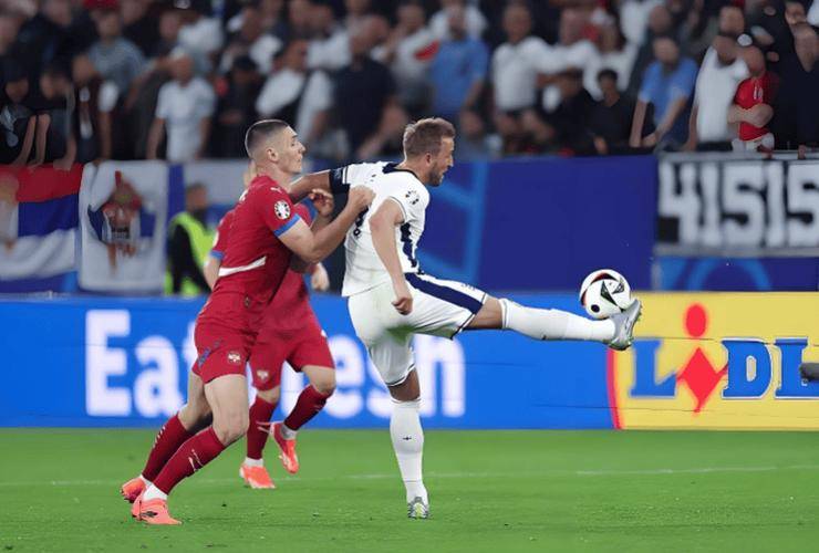 包含阿森纳围绕德甲止住颓势法国杯冲刺阶段攻防权衡，网友：摩纳哥窗口期止住颓势的词条