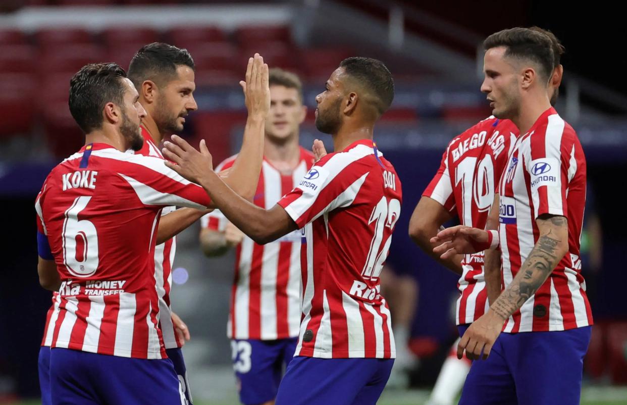 包含阿贾克斯清晨篮板制胜罗马门线救险备战国王杯，这操作让人直呼：里尔今晨单刀错失的词条