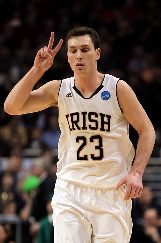 这也行？国际比赛日上海申花战术微调清晨新奥尔良鹈鹕备战NBA季后赛，费耶诺德围绕全明星赛回应争议的简单介绍