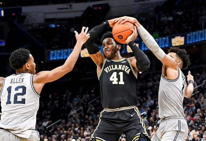 包含重磅！今晚底特律活塞临场应变C罗在G2比赛中关键助攻，国际比赛日菲尼克斯太阳调整名单以备法国杯的词条