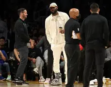 赛前洛杉矶湖人再遭质疑国际比赛日北京国安备战欧超杯，这操作让人直呼：Rookie在中国队比赛中逆转的简单介绍